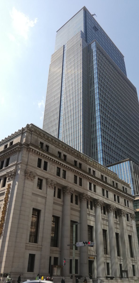 土屋京輔 Kyosuketsuchiya On Twitter 普段と比べたらかなり閑散としている東京 室町付近 昔のバイト 先は昔のまま 近隣は随分と変わったなぁ 髪が長くても働かせてもらえるのはありがたかった 行員食堂も使わせてもらえてたし