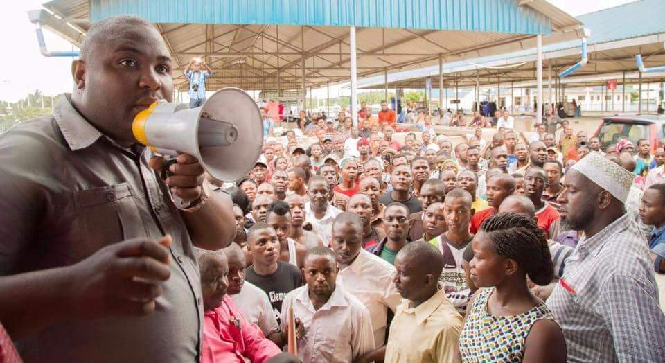 ExMayorUbungo's tweet photo. Nimetangaza kung'atuka ktk Udiwani kata ya Ubungo Muda  wa Madiwani utakapo isha,Sitogombea tena Udiwani Uchaguzi Ujao..!

Miaka 10 Utumishi wangu ni Kwa Sababu Wana-Ubungo Mlinikopesha Imani.
Tumekuwa wote wakati wa Shida na Raha,Mabonde na Milima
#ASANTEUBUNGO

#NIMEWASIKIA https://t.co/xZ3LuVobbs