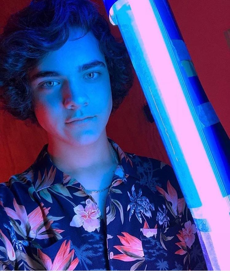Looks like hes staring straight into my soul ,  @_alexanderstew can you please tell me what's the exact color of your eyes I wanna know is it blue ? Green ? Hazel ? Grey ?? You are so gorgeous