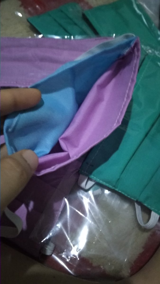 RahmaganiH's tweet photo. Bismillah Ready stok masker kain 2 lapis, untuk hijab dan men. 2 warna supaya ga kebalik.bpake karet biar praktis.
5k/pcs only. 
Minat WA 085221708232
#masker #dirumahsaja #maskerkain #maskertetap5k #ciamis https://t.co/X8i94DnnrZ
