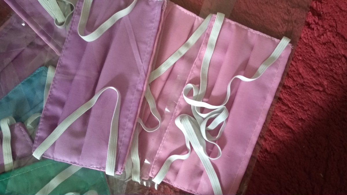 RahmaganiH's tweet photo. Bismillah Ready stok masker kain 2 lapis, untuk hijab dan men. 2 warna supaya ga kebalik.bpake karet biar praktis.
5k/pcs only. 
Minat WA 085221708232
#masker #dirumahsaja #maskerkain #maskertetap5k #ciamis https://t.co/X8i94DnnrZ