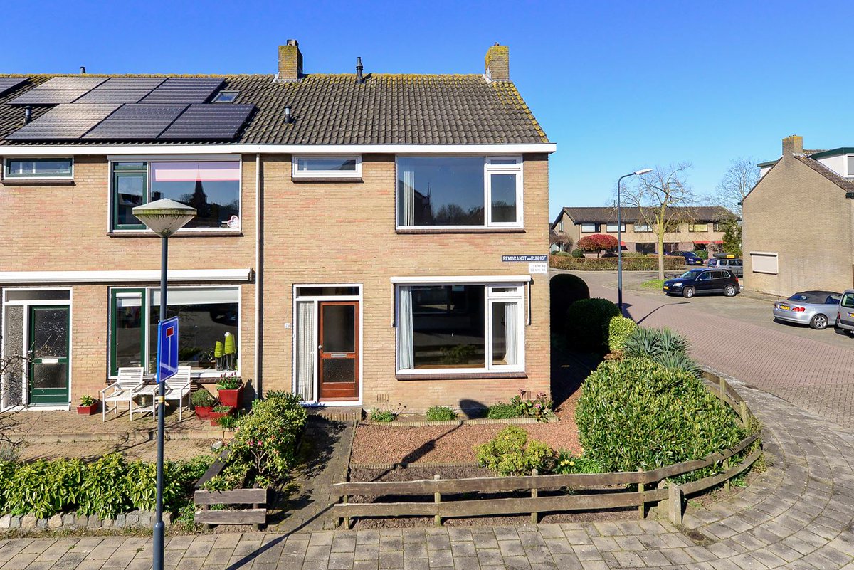 Te koop: Rembrandt van Rijnhof 29, Nederhorst den Berg: € 330.000 k.k. - 107 m2 oppervlak - 5 kamers dlvr.it/RTFNKz