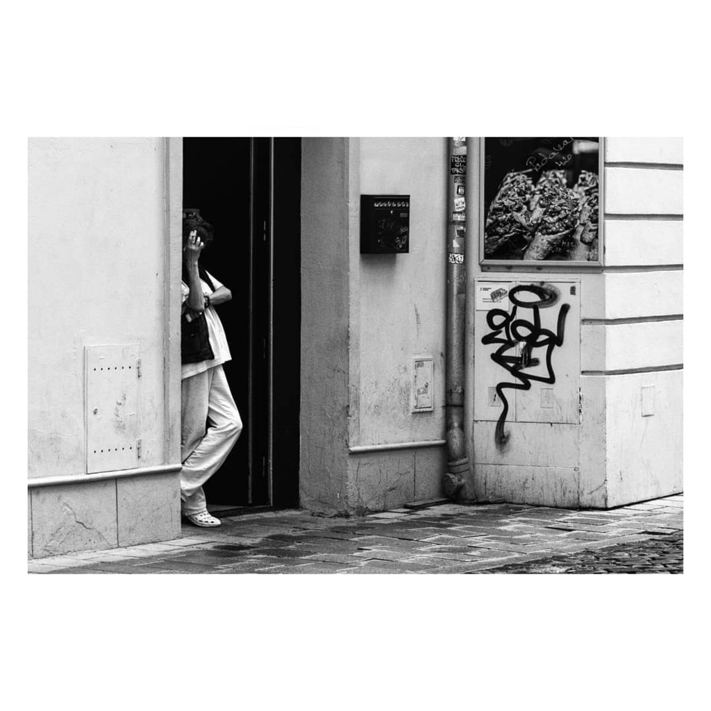 majomatej's tweet photo. 🚬
..
Bratislava, Slovakia, Mar 2018
..
#smokebreak #streets_in_motion #streetandmoody #blackandwhite #blackandwhitephotography #streets #streettogether #streetizm #street_photography #streetoftheday #street_photo_club #fromstreetswithlove #streerphot… https://t.co/mUDTmwC5Yi https://t.co/XdPxHfNUQ8