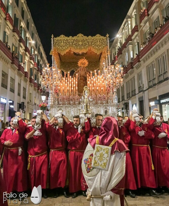 fernandonm93's tweet photo. TRINIDAD!!! A tus pies. @cautivotrinidad https://t.co/ScsbqvQrea