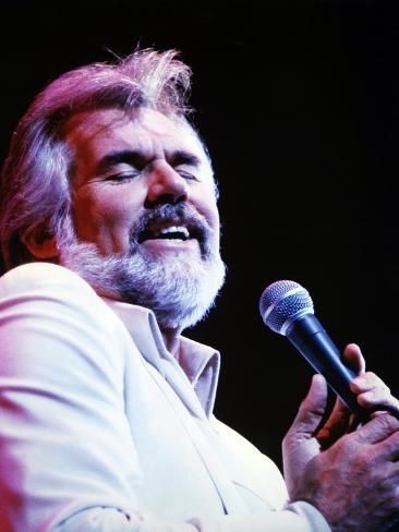 diffrewalker's tweet image. Celebrating the life of Kenneth Ray Rogers (21/08/1938 - 20/03/2020) 🇺🇸 Thank you for the music🙏🏿💕
#Legend #CountrymusicLegend