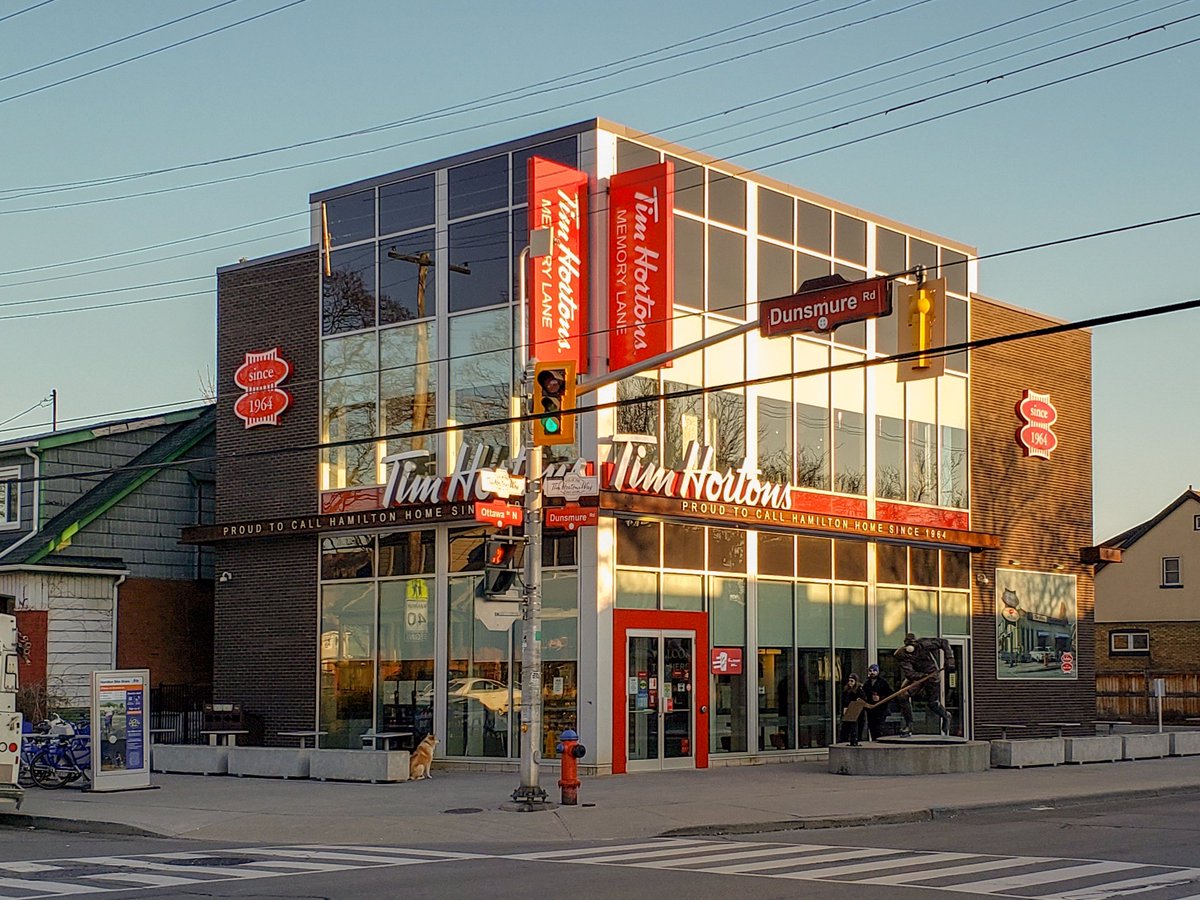 MarkAlanStrang's tweet image. I can appreciate the sense of humour coming from store no.1 🤣 #hamont @OttawaSt_BIA @TimHortons #COVID19 #StayHome #Ontario #Canada