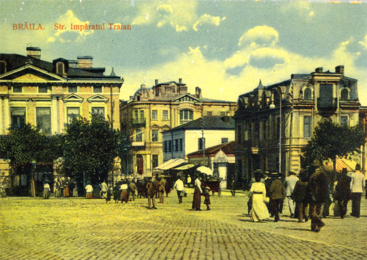 vreestory's tweet photo. Very excited to announce that vreestory will be working, together with the local museum, to create a VR experience reflecting the architecture, atmosphere and verve of the Braila harbour in the early 1900s. 
We'll be posting regular updates. 
#unity #vr #history #startup https://t.co/cJa0fHpwQG