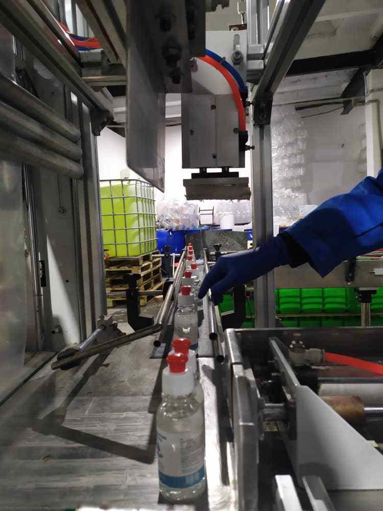 EBRD's tweet photo. Our client Bi Group produces and sells cleaning detergents in #KyrgyzRepublic. In #Covid19response, the company has now expanded its range of products and started production of antiseptics. 🧪🧼

W/ @europeaid we're helping the company introduce better quality management systems. https://t.co/27RSsJwgJ7