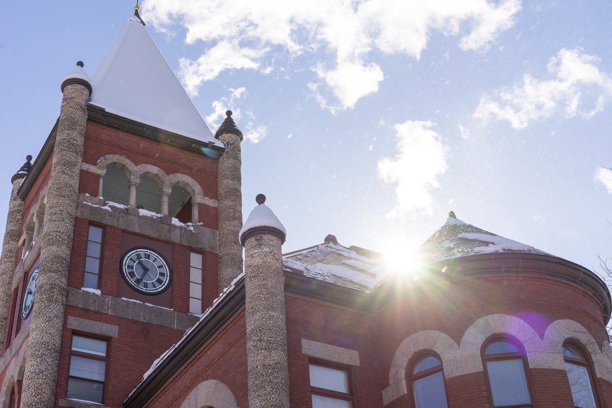 This Friday at 1pm, <a href="/dzitney/">Dawn</a> will offer an online workshop on how to care for your wellness during uncertain times. Open to the <a href="/UofNH/">University of New Hampshire</a> community. #UNHTogether 

Registration required: eventbrite.com/e/wellness-wor…