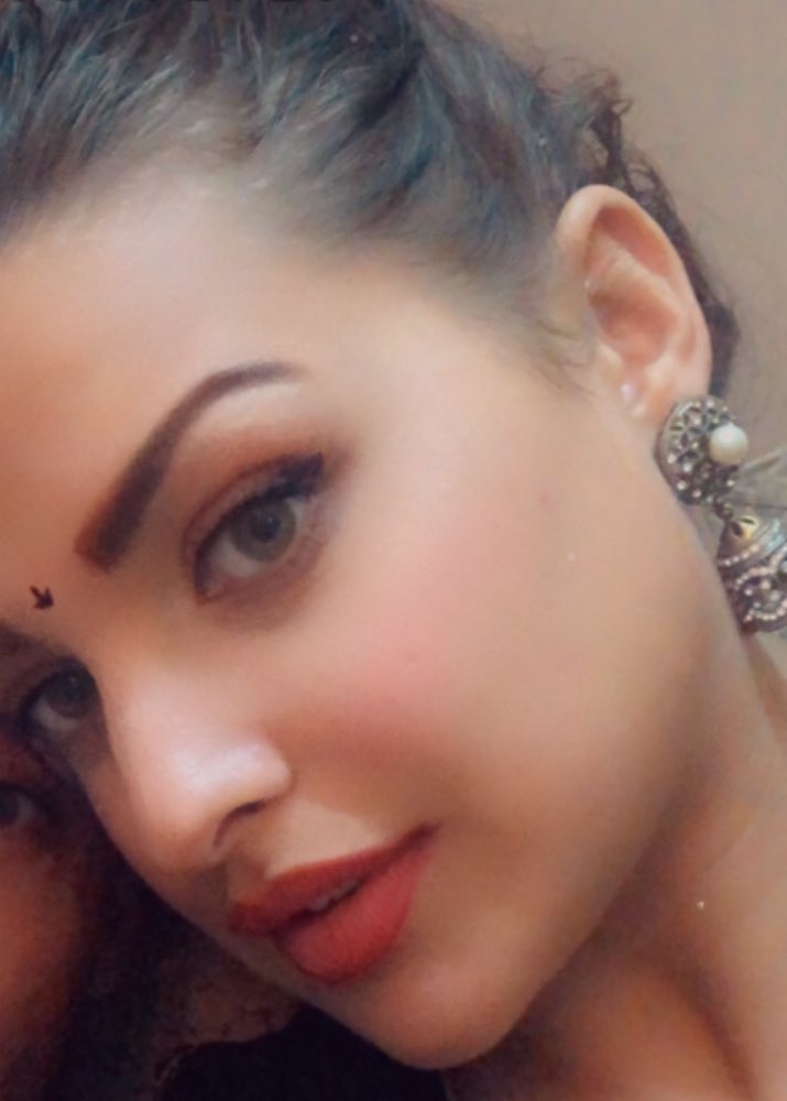 realhimanshi's tweet photo. 👀 https://t.co/7neEy4vnoP