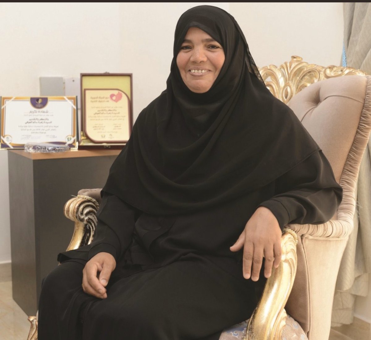 إستجابة للدعوات الوطنية للمساهة في الحساب الوقفي لدعم الخدمات الصحية لمكافحة كورونا،تبرعت الوالدة #زهرة_العوفي بمبلغ ٢٠٠٠ريال،شكراً لهذه الأم الحنونة التي كانت ولا زالت رمزاً للعطاء فبعد حصولها على جائزة السلطان قابوس للعمل التطوعي عام٢٠١٧،لا زالت مستمرة بالعطاء لهذا الوطن العظيم