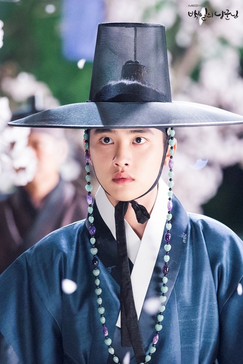 100 Days My Prince Do Kyungsoo (EXO)Lee Yool is the Crown Prince, but he suddenly disappears. He comes back to the palace one hundred days later. What happened to the Crown Prince for the past one hundred days?