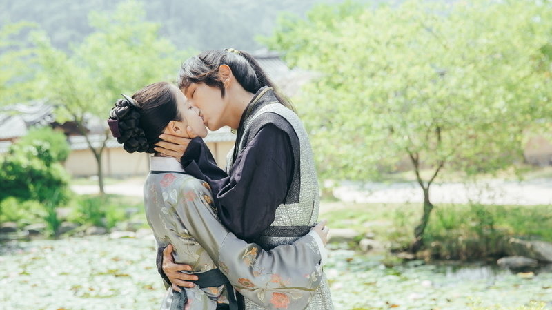 Moon Lovers: Scarlet Heart RyeoIUBaekhyun (EXO)When a total eclipse of the sun takes place, Hae-Soo (IU) travels back in time to the Goryeo era. There, she falls in love with Wang So (Lee Joon-Gi) who makes other people tremble with fear.