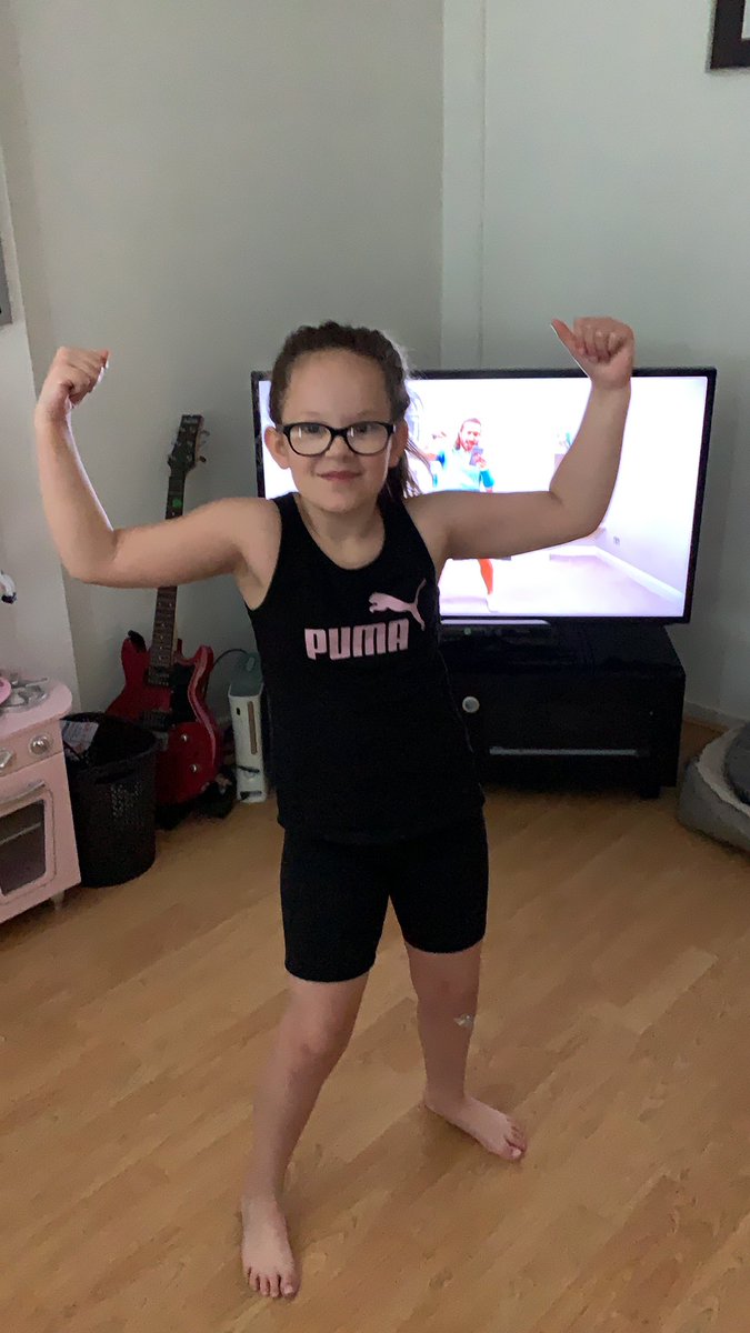 princesslund's tweet photo. @thebodycoach Alicia Cripps, age 8, Peterborough. #PEWithJoe https://t.co/C4yITQoZYJ