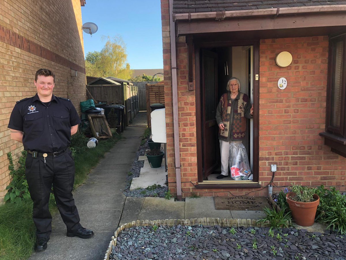 Good morning all! This weekend saw our teams deliver more care packages across Bedfordshire to those who need it most. And a big thanks to our communities for staying in and staying local. Keep up social distancing - we've got this! #InThisTogether #TeamBedsFire