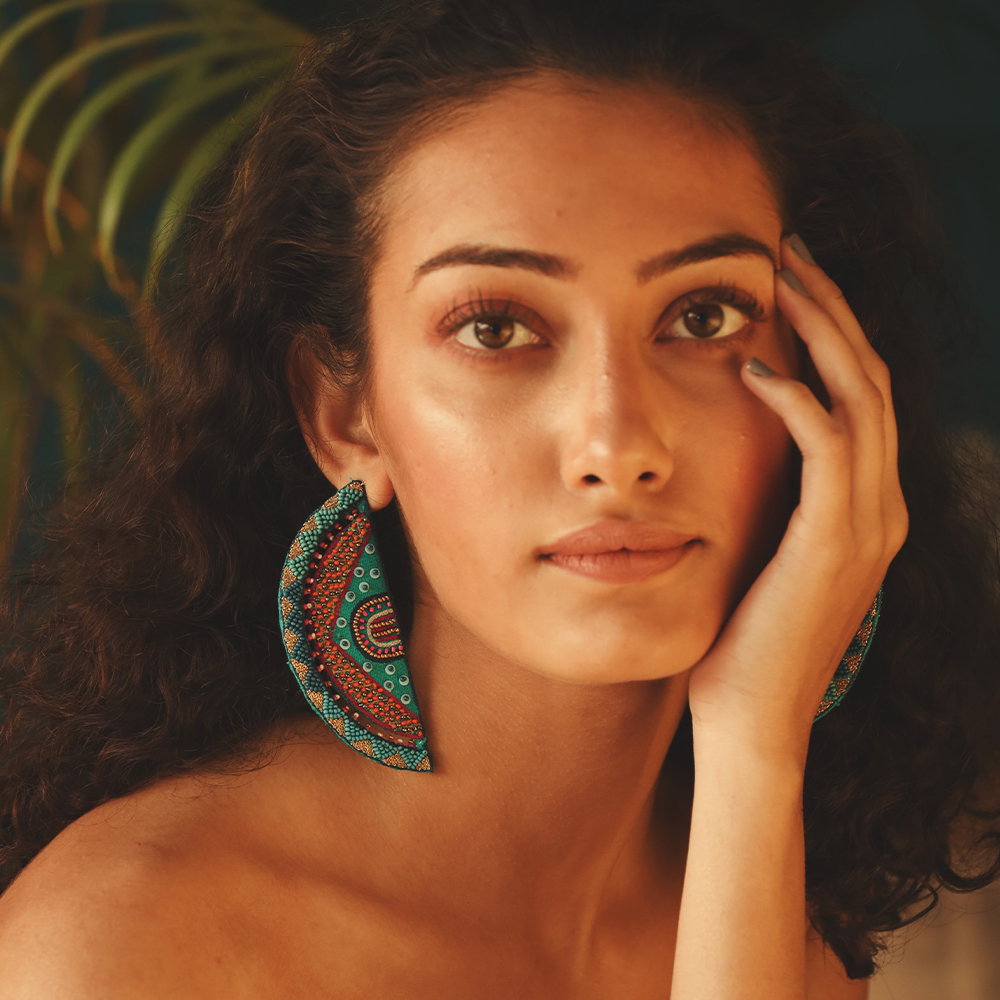 shopThat1Too's tweet photo. Oh My My!!🔥 Available now on @shopThat1Too 😍
°
°
Introducing our OH MY MY pair which are crazily enough to turn heads..
Intricately designed, hand embroidered and hand crafted earrings with hoops pattern. https://t.co/SGwsVv0YmN