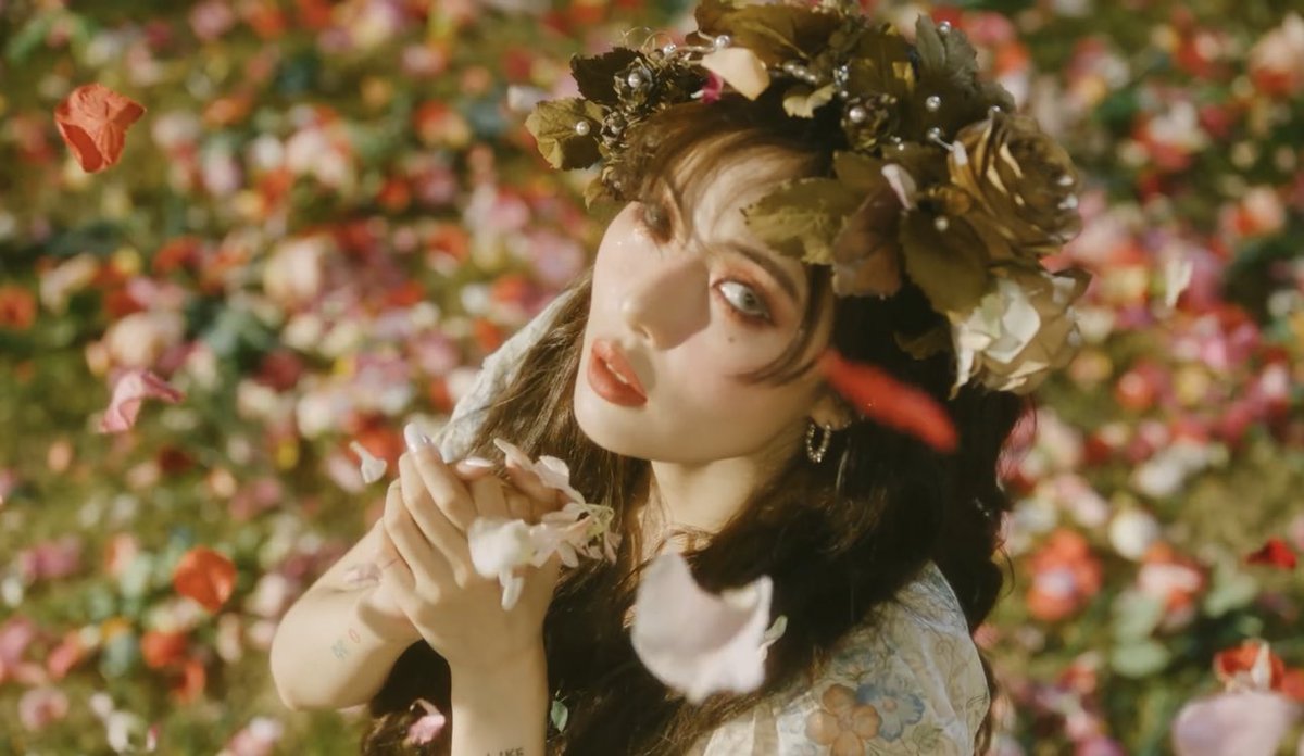 hyuna flower shower