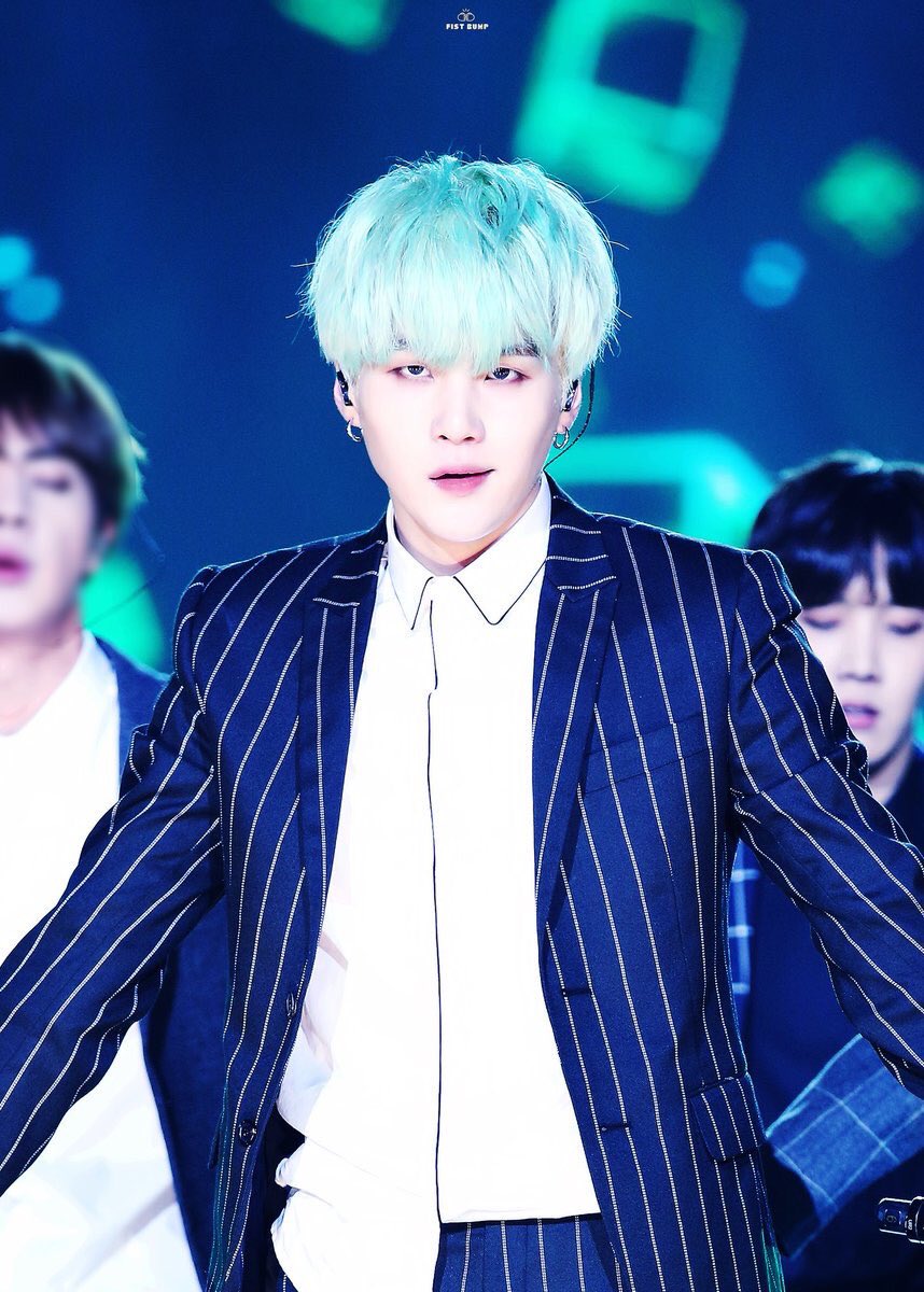 robot_blue's tweet photo. はぁーミントユンギまたやってこないかな💓好きだなぁこの色💚💚
 #BTS #SUGA #슈가 #Mintsuga #방탄소년단 @BTS_twt https://t.co/aIdzt3TsVM