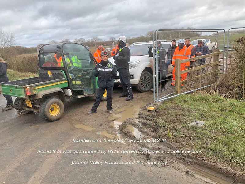 clivehiggins5's tweet image. A tragedy from Crackley Woods today, now, where an HS2 bailiffs National Eviction Team nationalevictionteam.co.uk assault a protester putting her life at risk by not observing the 2 mtr distance  #Hs2rebellion #StopHS2 #ExtinctionRebellion #NHSnotHS2 @Channel4
 #coronavirus #ActNow