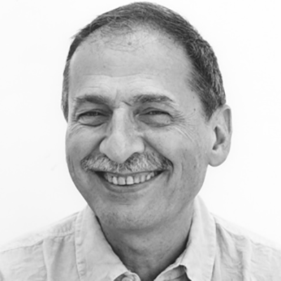 alberconejero's tweet photo. Ha fallecido Josep Maria Benet i Jornet. Se va uno de nuestros enormes hombres de teatro, un dramaturgo excepcional. Abrió caminos donde antes sólo había muros de imposibles. "Desig" es una de las obras que más me deslumbraron. Abrazo fortísimo a sus familiares y amigos. https://t.co/sJFz09IJrk