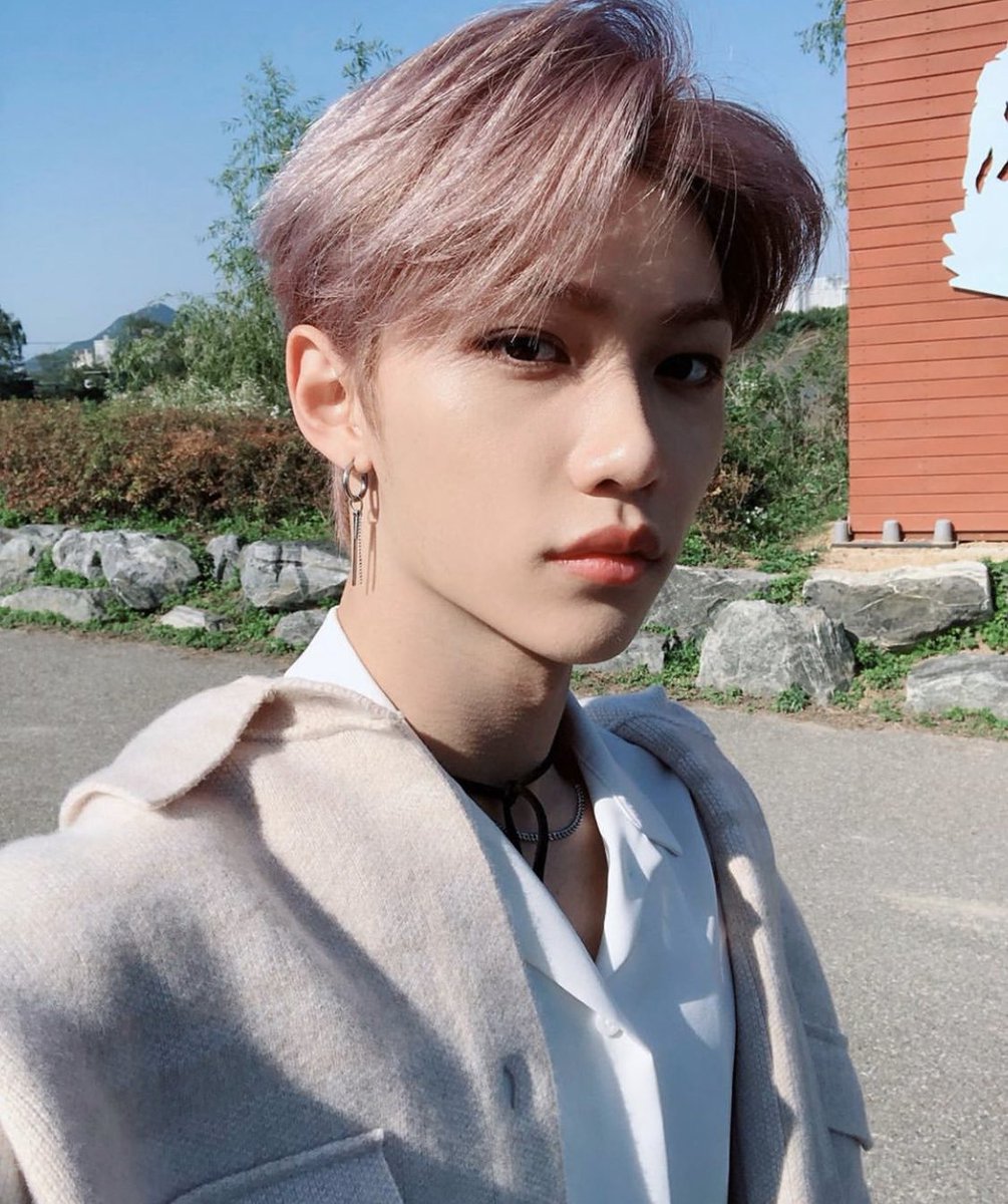 felix:- the tiktok star of his school and is part of sdg- gamer boy- twitch streams playing fortnite- goes to the source way to often- orders taro with no toppings- saturday nights are for the boys- the student athlete type of asian- secretly stans twice