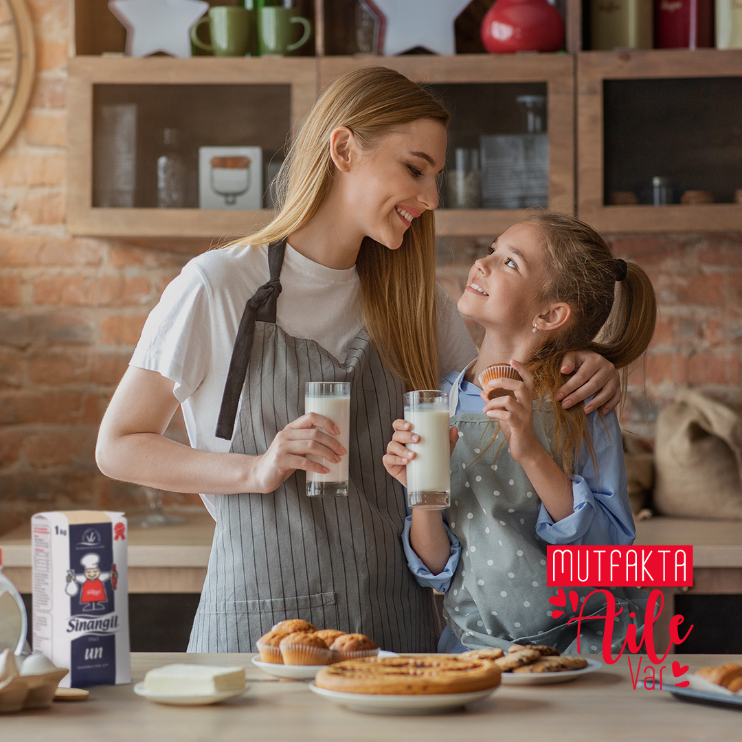 SinangilUnlari's tweet photo. Sabah yavrularımız için lezzetli ve doyurucu bir kahvaltı kadar faydalı bir şey yoktur!🍳🧀🍞
Peki sizin çocuğunuz sabah kahvaltısında en çok ne yemeyi seviyor? 🥛
-
#sinangil #sinanusta https://t.co/7MieYl2OOF