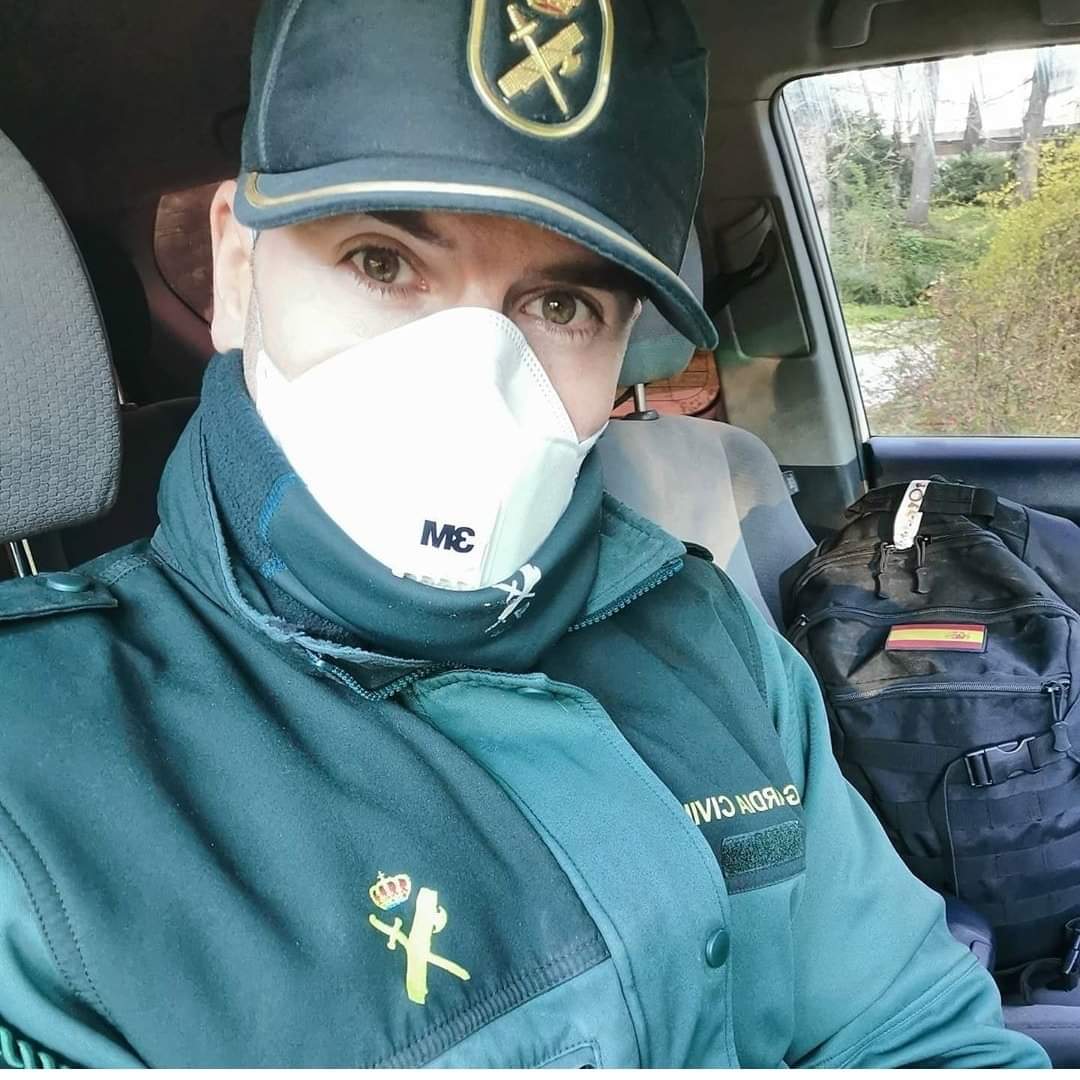 Ojalá no volvamos a lo de antes, ojalá esto nos haga recapacitar y nos haga mejorar.

Muy buenos días a todos, y feliz entrada de semana. Hoy nos viene a saludar el compañero José! Gracias por estar ahí! 

Buen servicio compañeros 

#vivimosparaayudar #ayudamosparavivir