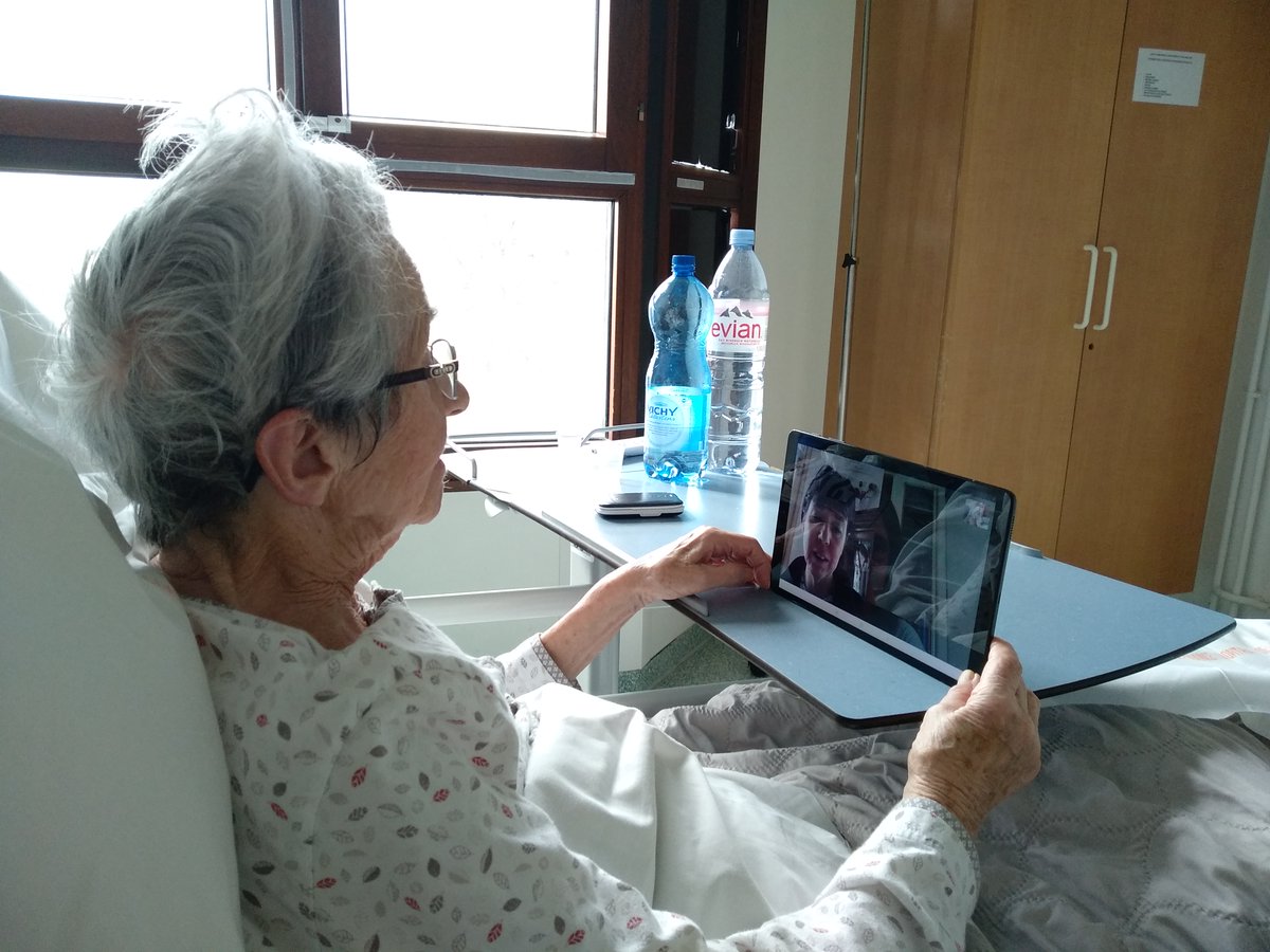 Nos patients de soins palliatifs peuvent avoir des échanges Skype avec leurs proches grâce à la #solidarité de nos partenaires : @FondationHPHF, <a href="/Com6interactive/">Com6 interactive</a>, @HopitalServices. Un immense merci à eux !
#SolidaritéHôpitaux #COVID19