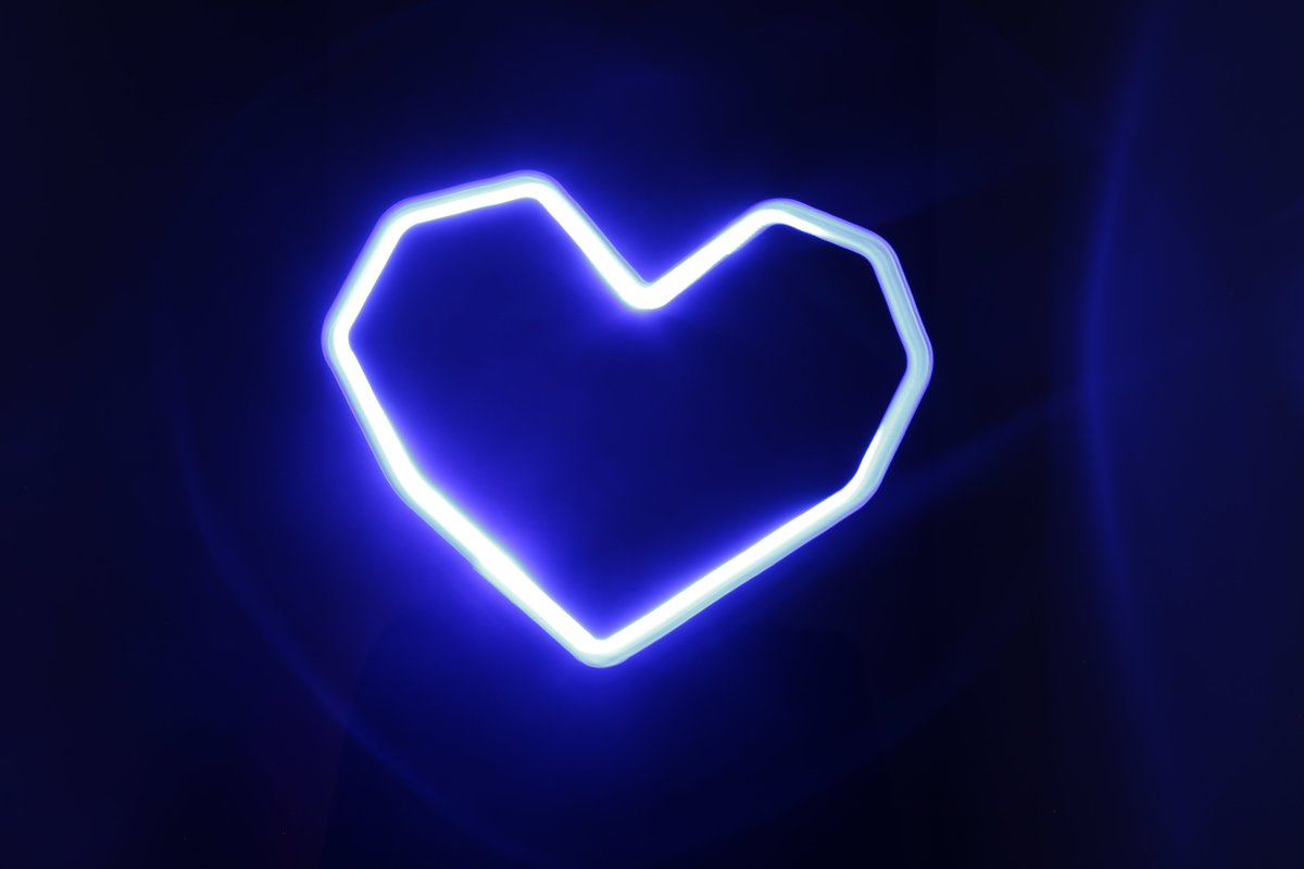 _Vibotics_'s tweet photo. While testing our software, we thought that we could make something nice for you. 😁 So we mounted a light on the robot and with the help of some magic, we made a heart ❤️

What do you think? 😉

#vibotics #heart #videoproduction #team #cinebot  #behindthescenes https://t.co/Vlhuk9dnnz