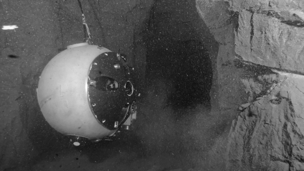 UNEXUP_EIT's tweet photo. Greetings from UNEXUP to all #geologists⚒️in the world, for the #GeologistsDay celebrated yesterday! Here is a picture of #UX1 exploring Ecton Mine - UK, during the @UNEXMIN project!

#mining #robot #robotics #exploration #mapping #rawmaterials #innovation #RawMaterialsProject https://t.co/yxpDHCRmix