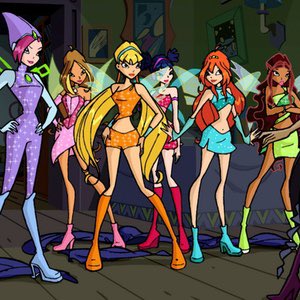 tayvmore's tweet photo. Per me l’enchantix è la trasformazione più bella della Winx ma vogliamo parlare anche di questi primi vestiti? A me piacevano tantissimo https://t.co/fgZkOIfdJh