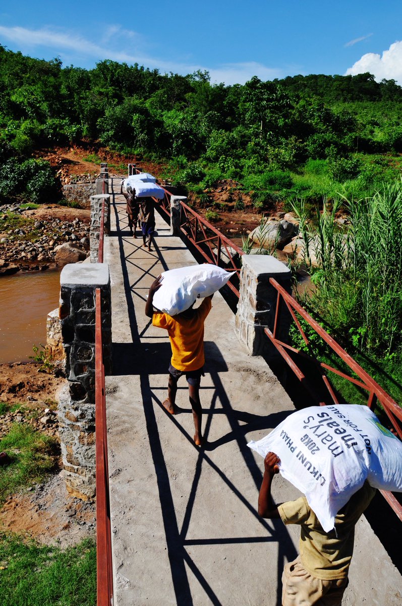 Fishermans_Rest's tweet image. No school, no phala. Covid cases confirmed 😢 Water, good sanitation, soap and community education (not in groups) now a PRIORITY #figuringoutlife #projectpriorities
