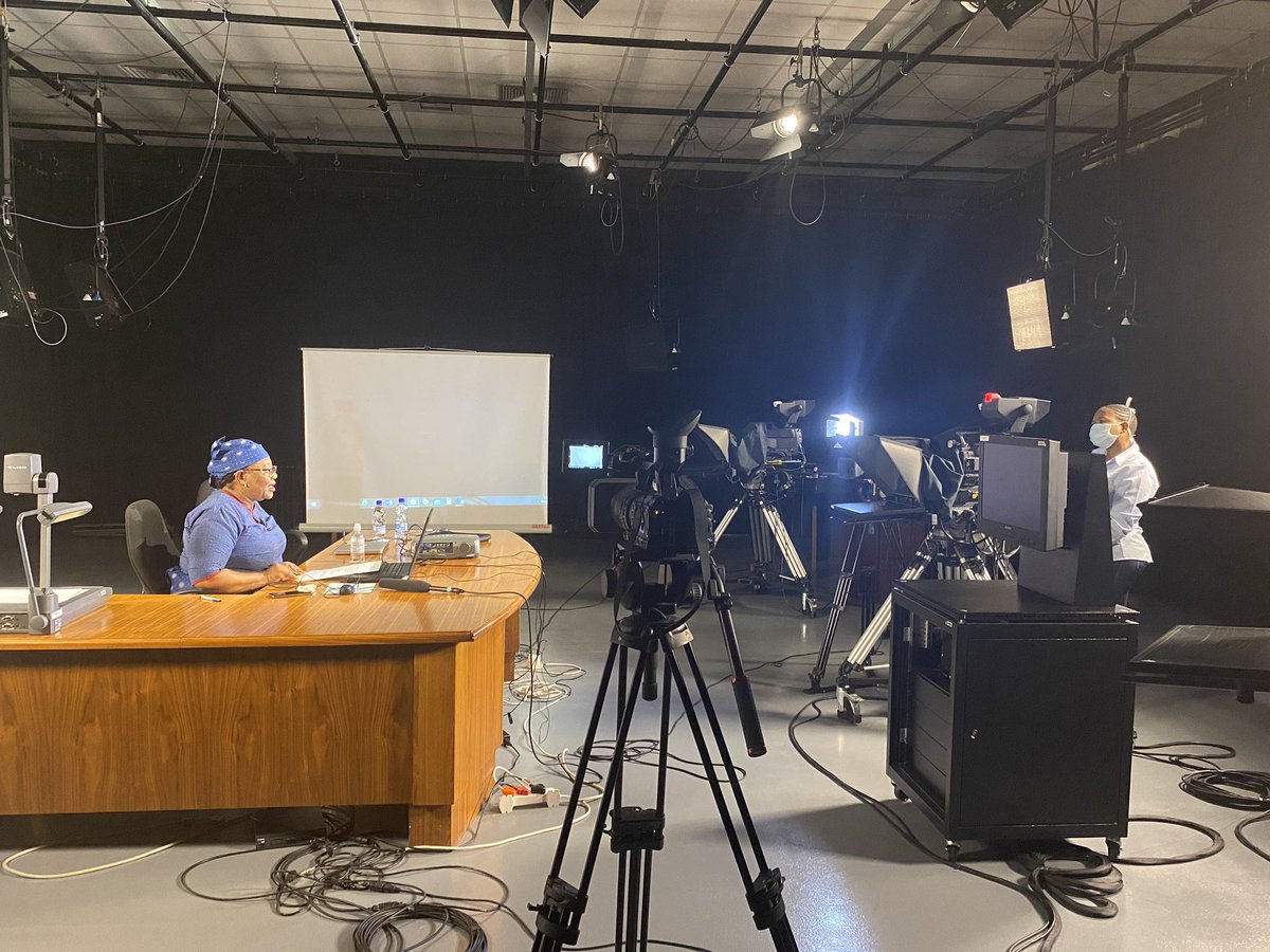 fs_health's tweet photo. The Free State Department of Health is committed to flattening the curve of #Covid19 transmissions. We are training EMS officials, Nurses, Community Health Workers and all frontline staff who interact with patients who may be #Covid19 positive https://t.co/t3CJBQCUwh