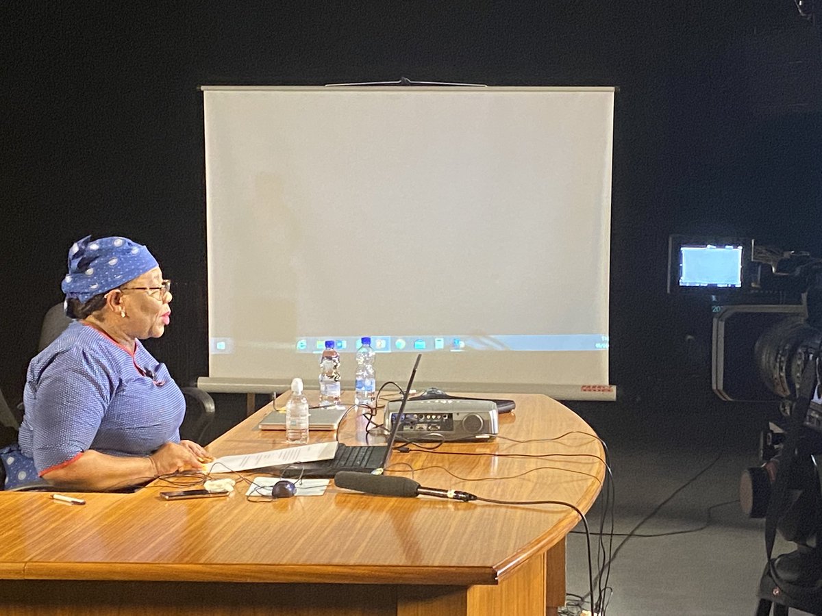 fs_health's tweet photo. The Free State Department of Health is committed to flattening the curve of #Covid19 transmissions. We are training EMS officials, Nurses, Community Health Workers and all frontline staff who interact with patients who may be #Covid19 positive https://t.co/t3CJBQCUwh
