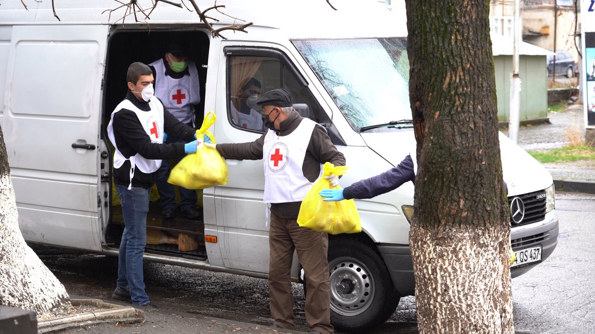 RedCrossArmenia's tweet photo. On 2-4 April, 269 #lonely lonely elderly and people with disabilities received food parcels in #Spitak, ##Alaverdi cities and 34 villages, #Lori Region. #Covid_19 #RAGovernment https://t.co/VetLHYYp5k