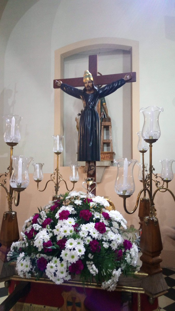 Queremos rememorar la Solemne Procesión del Lunes en #SemanaSantaMarinera <a href="/jmssmv/">Junta Mayor Semana Santa Marinera de València</a>  junto a nuestros amigos de Real Hermandad de Jesús con la Cruz y Cristo Resucitado, que todos los años invitan a la Talla de la Imagen del Cristo de Sant Bult a procesionar junto a ellos #SantBult