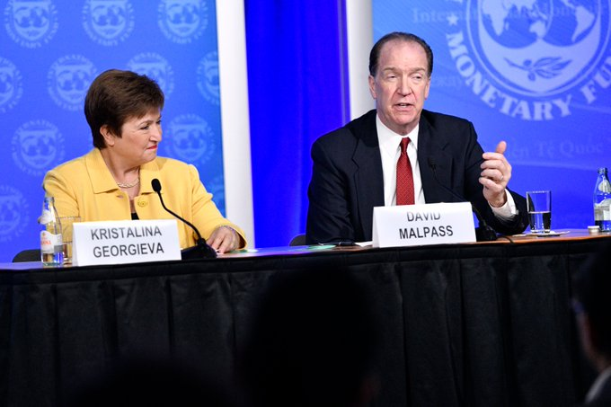 The private sector is forward looking &amp; will be reviewing #COVID19 responses based on projected outcomes.  

Our perceived responses will drive global reactions.

As such, the 
<a href="/WorldBank/">WorldBank</a>
 Group is focused on both quick response &amp; long term economic resiliency + growth.

(5/6)