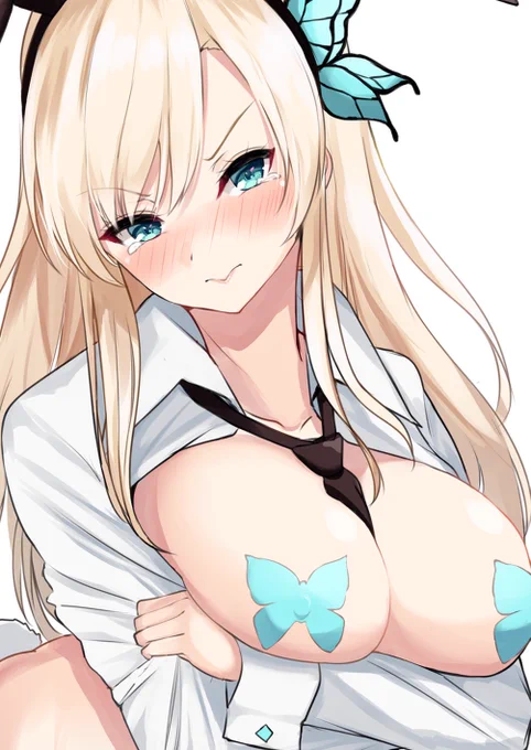 夜空に絶対似合うからと言われて着たら逆バニー服だった星奈 