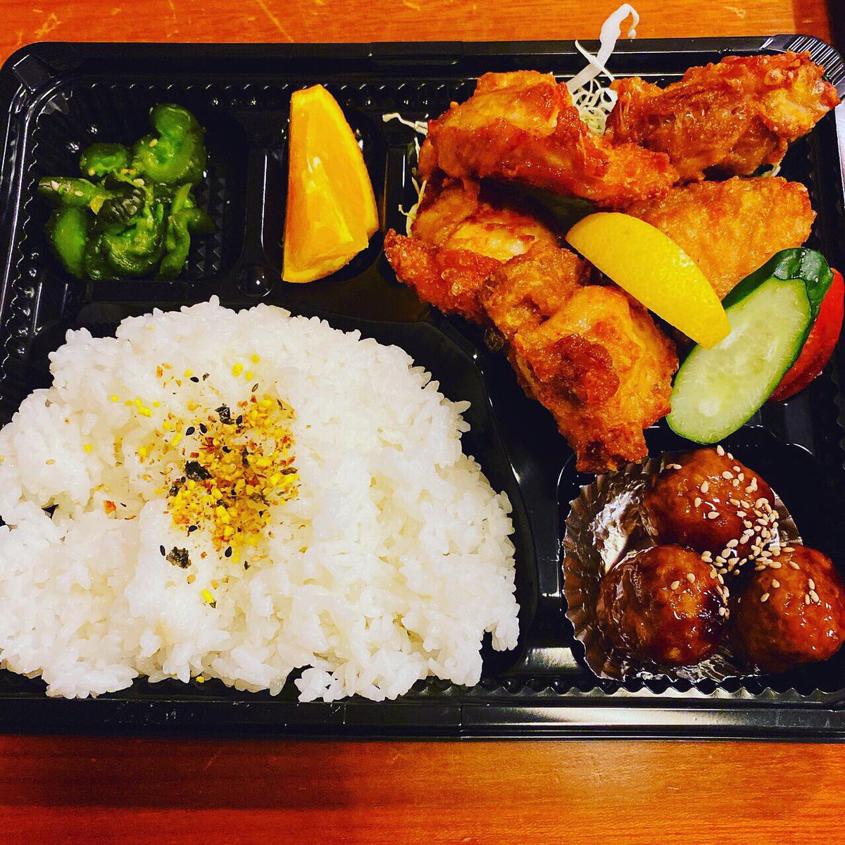 kushi_hoshikawa's tweet photo. お土産やってまーす https://t.co/z9l8xMbhJL