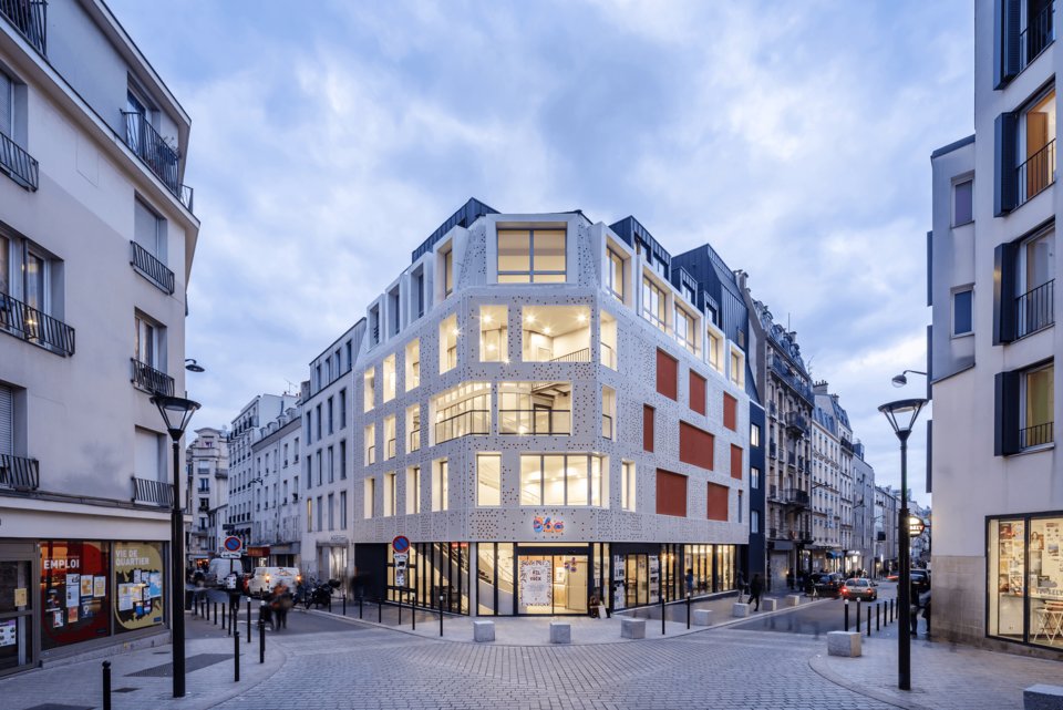AgenceEngasser's tweet photo. PROJET [équipements] 

Le 360 Paris Music Factory situé à Paris est un bâtiment inédit qui comprend salle de spectacle, salle de répétition, espaces de coworking, résidences d’artistes et un restaurant.

Crédits photo : © Luc Boegly

#engasser #architecture #teamArchi https://t.co/DbaaNfZ6uL