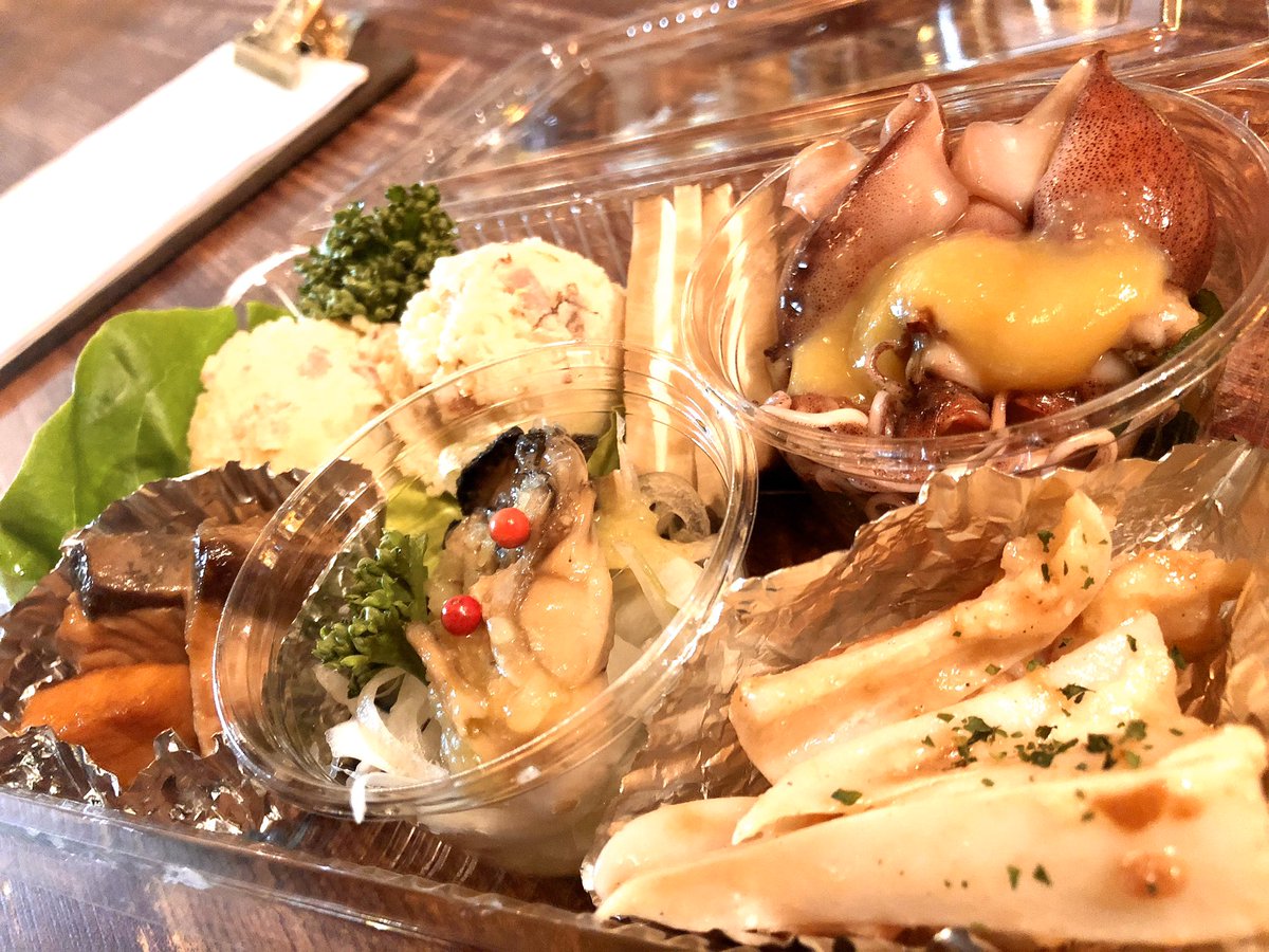 バーキタカミ 本日のテイクアウトおつまみ 牡蠣のオイル漬け 蛍イカの辛子味噌和え いぶりがっこクリームチーズ 薬研軟骨の梅肉炒め ブリの照り焼き ぜーんぶ入って500円で晩酌のお供はバッチリ よろしくお願いいたします