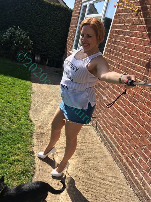 Don&rsquo;t forget to check out my new YouTube video which is set to Premiere for Monday 6th April at 11.30am<a href="/tag/stockings"class="tags"><span>#stockings</span></a><a href="/tag/heels"class="tags"><span>#heels</span></a><a href="/tag/dress"class="tags"><span>#dress</span></a><a href="/tag/stilettos"class="tags"><span>#stilettos</span></a><a href="/tag/seams"class="tags"><span>#seams</span></a>