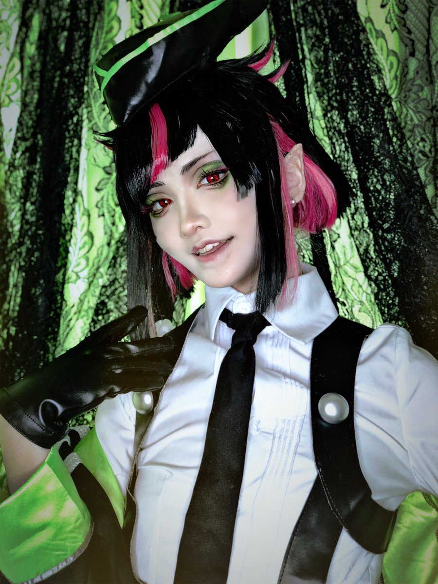 専門店の安心の1ヶ月保証付 ツイステ コスプレ リリア 寮服 靴付き