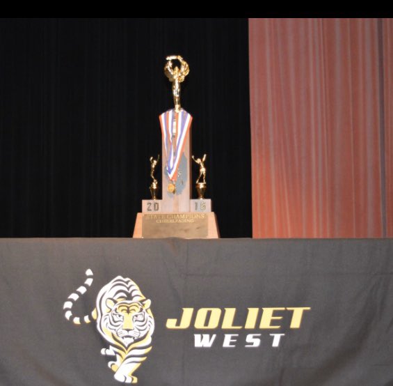 JolietWestAD's tweet photo. Toughness Monday! Flashback to the  2016 state champion cheerleading team! #TigerPride https://t.co/CR9OFiIaN2