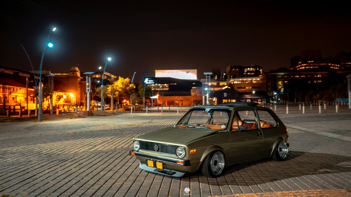 noblemediapty's tweet photo. #MondayMotivation
#lowlight #layingframe #vw
Mathew's old school super fresh and sitting Phat #bagged #mk1 2dr https://t.co/Und0q1FSGX
