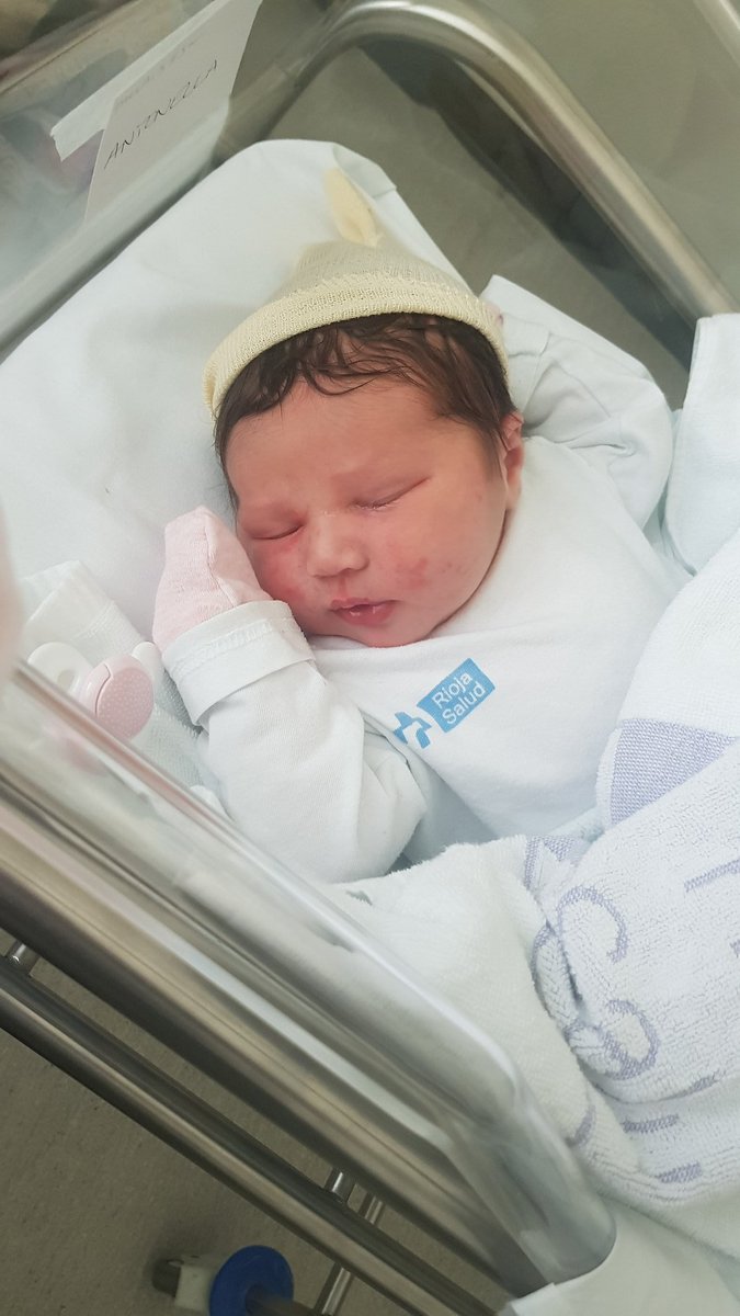 DamianPetcoff's tweet photo. Ya estás con nosotros ANTONELLA 😍
Mami todo lo que me demostraste en el embarazo es de admirar. Gracias por este regalo, por hacerme tan feliz. SOS LA MEJOR.
Te vamos a cuidar y amar mucho hija.
Domingo de Ramos.
4,495 kg
53 cm
23:50 ⏰
Riojana -Sevillana- Argentina. https://t.co/mIwLNLQZFm