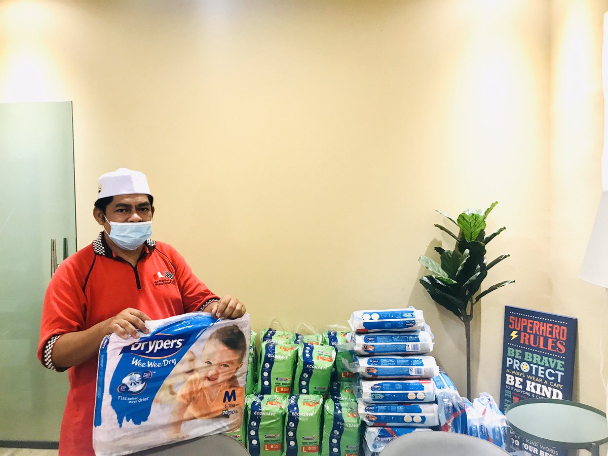 ssparlimenMuar's tweet photo. [HARI KE-18 SS DELIVERY]

Semua jenis lampin &amp; susu tepung masih available ya! 

#KitaJagaMuar #TengokJiranKita #ParlimenMuar https://t.co/HAkwF6LYXa
