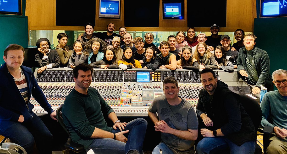 PrinceOfEgyptUK's tweet photo. Magical memories! ✨ 

Have you listened to our Cast Recording yet? 🎶 
https://t.co/ZjYtuhoLPD https://t.co/tqStzjhTIO