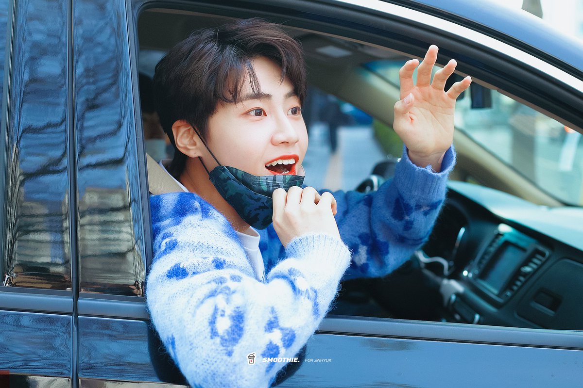 ๐จ๐ข๐ค๐ค๐ฉ๐๐๐. tweet media
