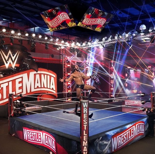 Drew McIntyre at  #WrestleMania in 2020 https://www.digitalspy.com/tv/ustv/g32042960/wwe-wrestlemania-36-gallery-pictures-images/